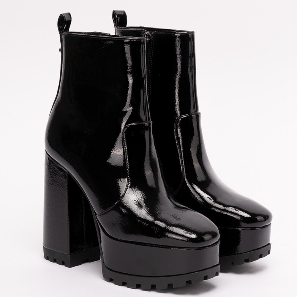 New Michael Kors Enya Platform faux patent leather boots